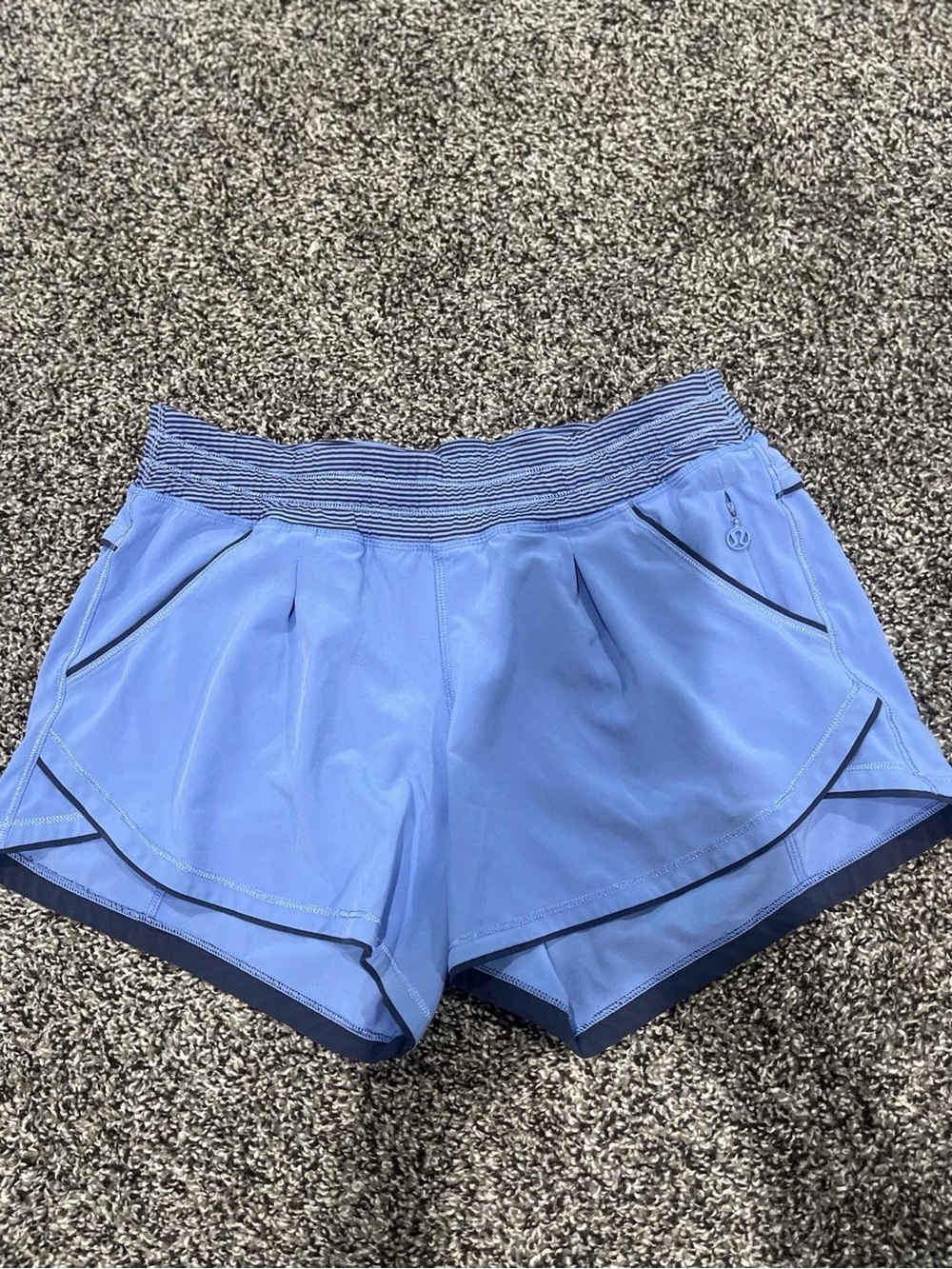 Vintage lululemon Athletic Shorts baby blue with pockets - size 4